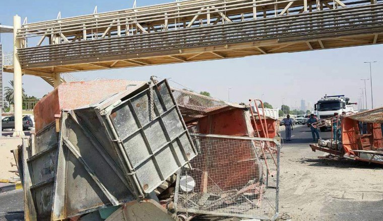 Truck crashes into pedestrian bridge in Ajman