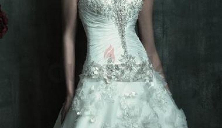 BEAUTIFUL WEDDING GOWN FROM USA ALLURE(HAUTE COUTURE)  -  AED 2,500