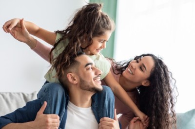 أكثر من 60 خبيراً محلياً وإقليمياً ودولياً يناقشون تحديات التربية وتنمية الطفل في ملتقى أولياء الأمور