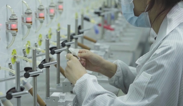 Warning Comes After an Investigation into Fake Vape Factories by ELFBAR