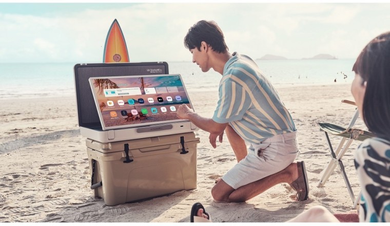 شاشة لايف ستايل الجديدة ومتعددة الاستخدامات من إل جي تقدم حلاً ترفيهياً أثناء التنقل