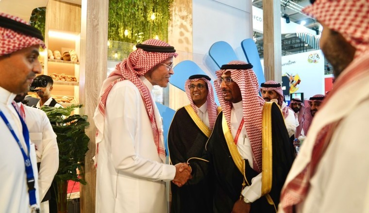 During the Opening of the “Saudi Food” Exhibition: Minister of Industry Visits "Almarai" Pavilion and Commends Its Efforts in the Food Industry