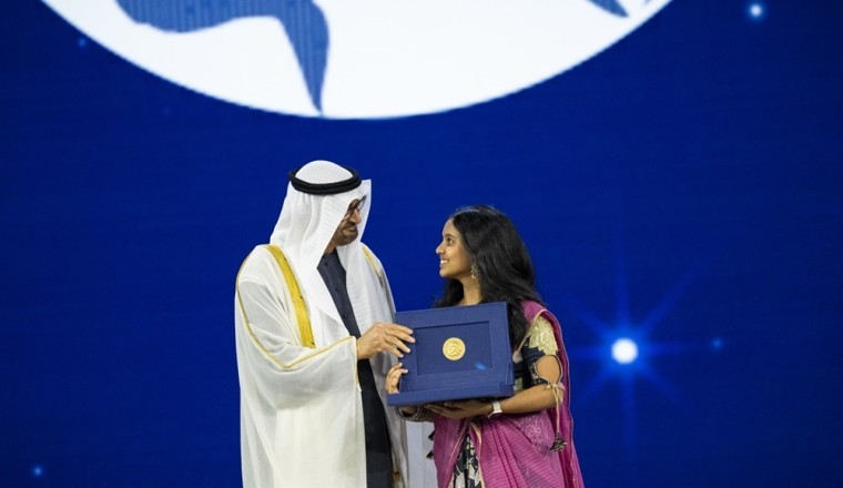 مدرسة الأرض السعيدة العالمية تفوز بجائزة زايد للاستدامة  لعام 2025 ضمن فئة المدارس الثانوية العالمية عن منطقة الشرق الأوسط وشمال إفريقيا