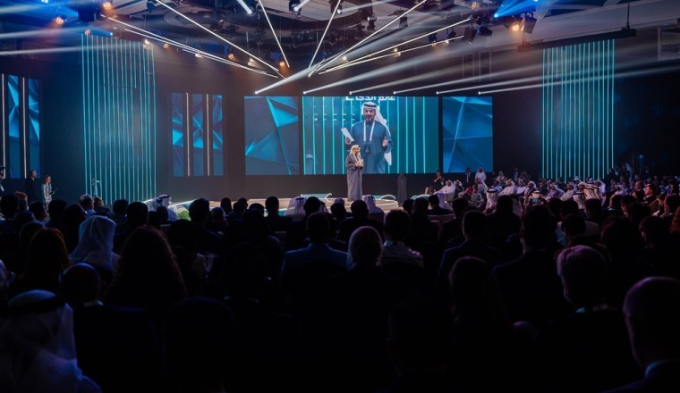 القمة الافتتاحية لحوكمة التقنيات الناشئة تجمع أبرز صناع السياسات وعمالقة التكنولوجيا في أبوظبي