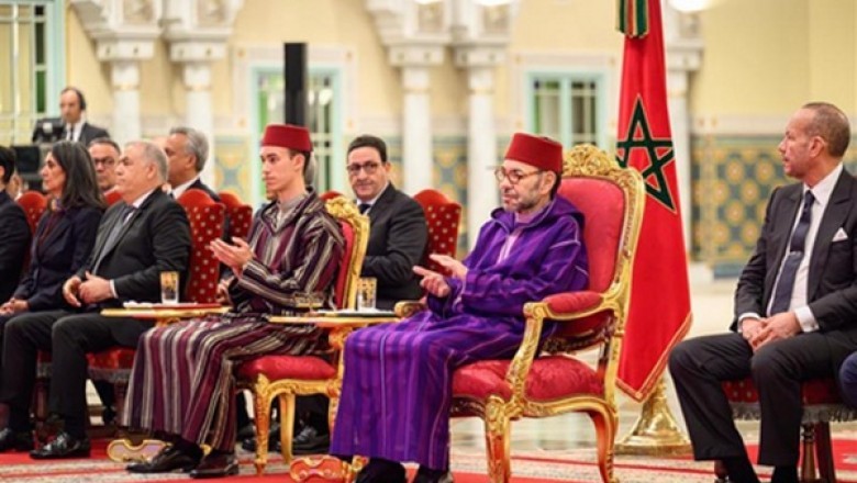 جلالة الملك يترأس حفل تقديم وإطلاق مشروع إنجاز مصنع بالنواصر لإنتاج أنظمة هبوط الطائرات تابع لمجموعة “سافران“